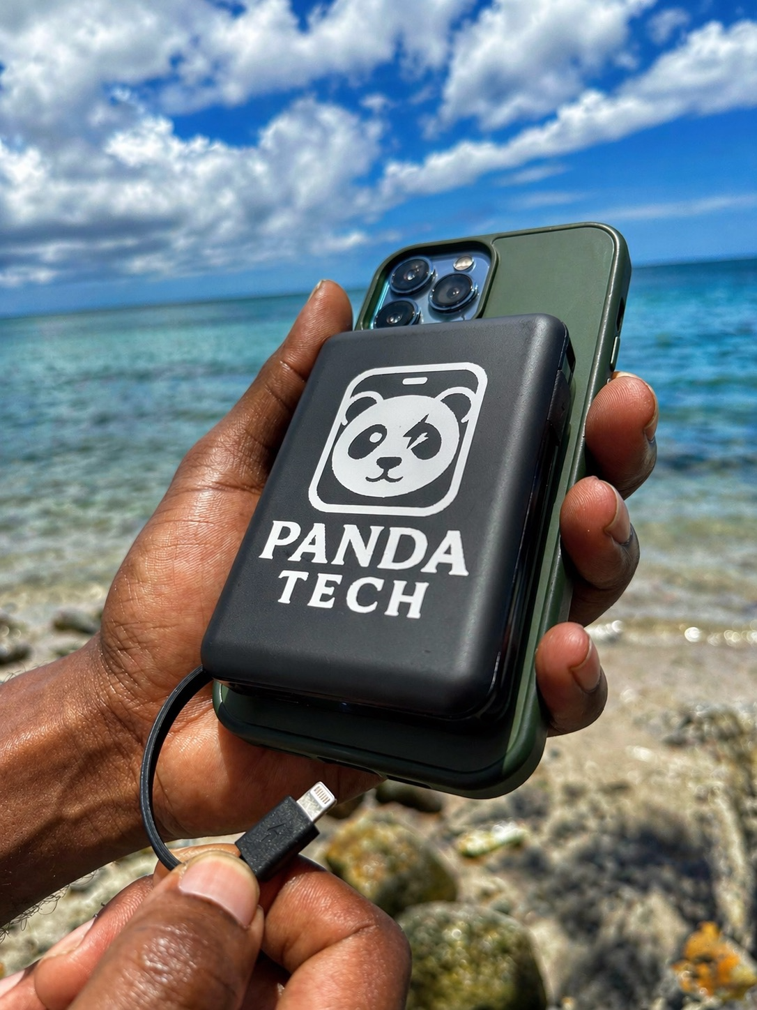 MagSafe Power Bank 10000mAh with built-in cords โ Panda Tech, Saint Lucia